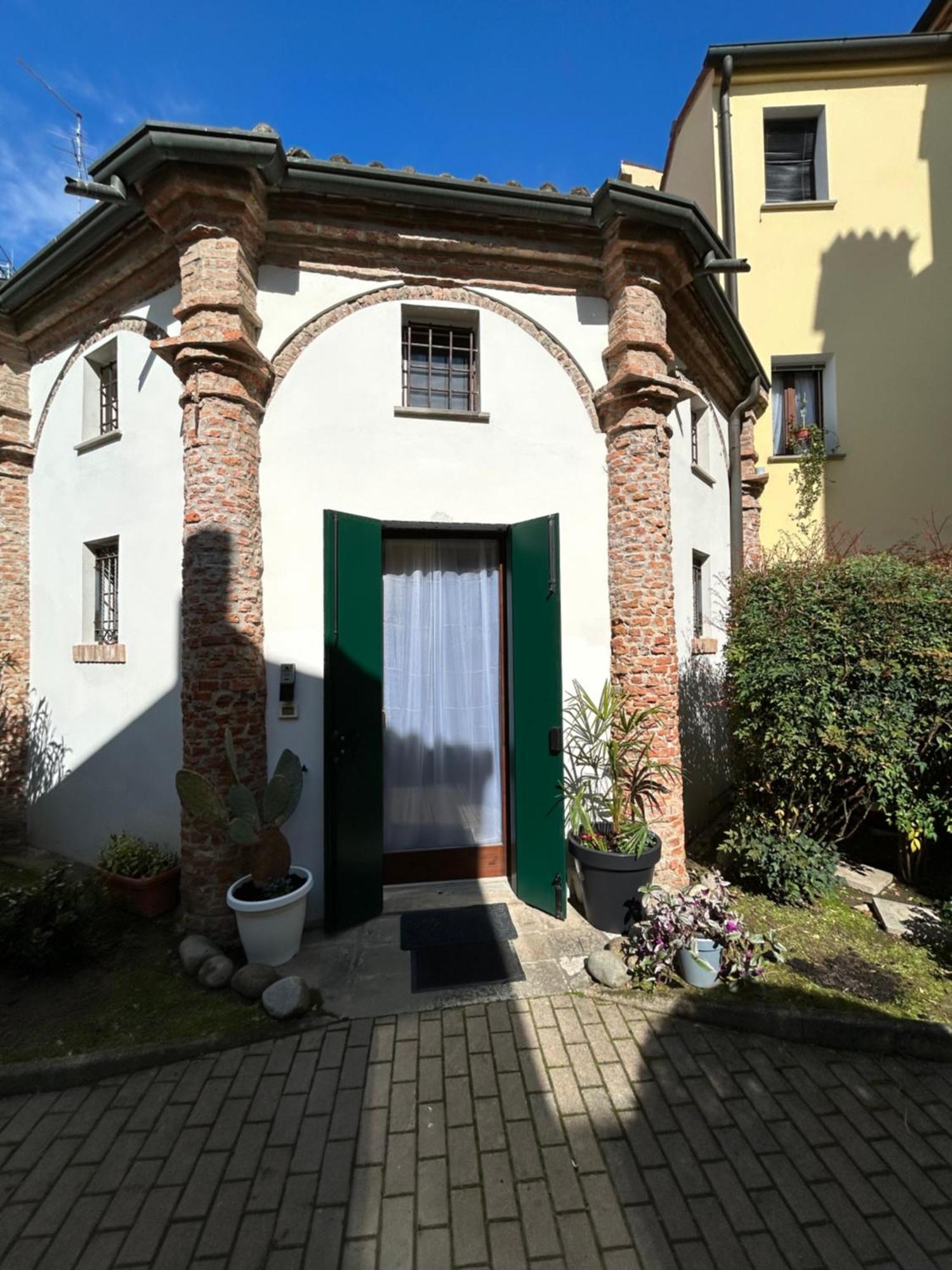 Chiesetta Abside Ex Seminario -Apartment Rovigo Exterior photo